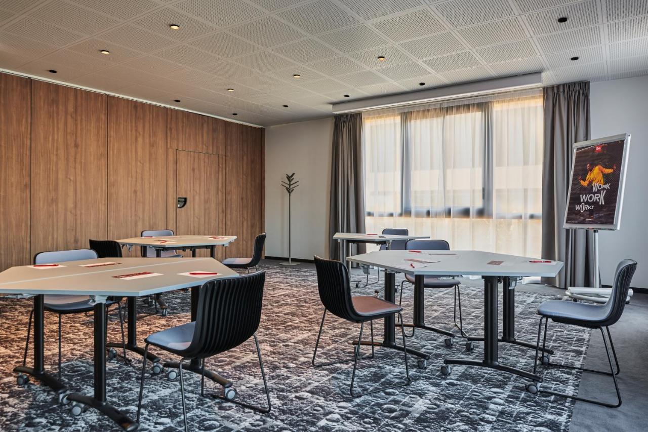 Ibis Montlhery Paris Sud Exterior photo