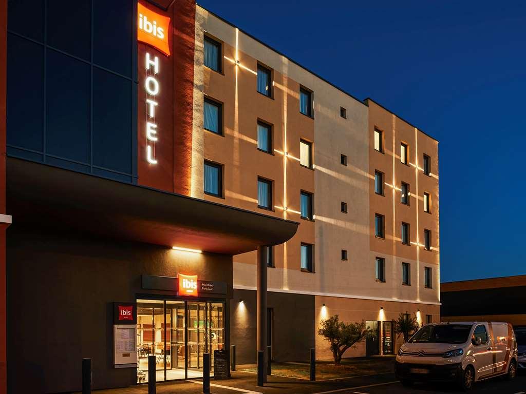 Ibis Montlhery Paris Sud Hotel Exterior photo